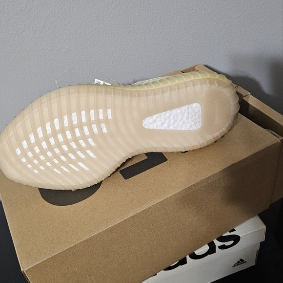 Yeezy 350 size 9.5